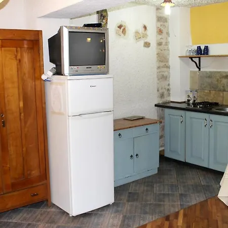 Apartment Betina 32 M² Terrace Betina (Sibenik-Knin)
